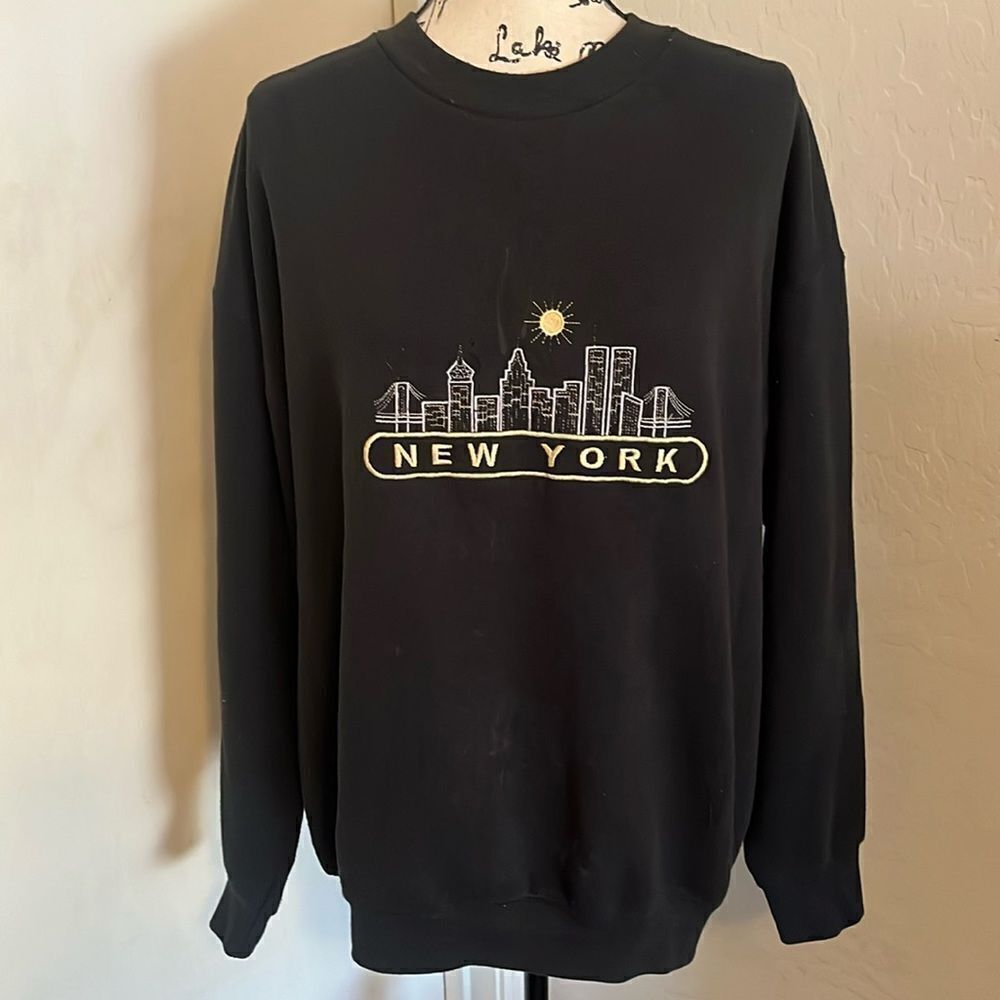 Vintage New York Black Graphic Pullover Sweatshirt